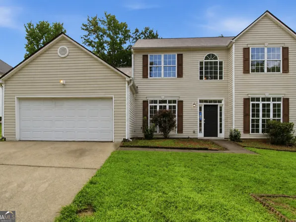 835 Shadow Lake Dr, Lithonia, GA 30058
