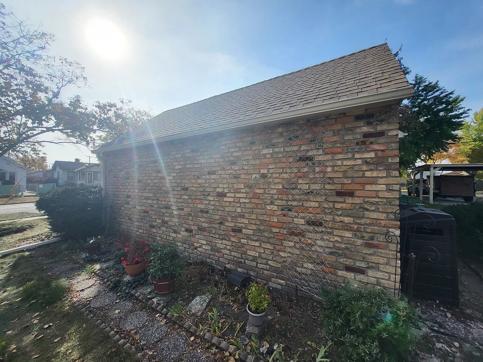 1264 Forest St — Photo 2