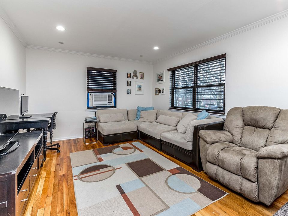 1st image of 21808 73rd Ave #2