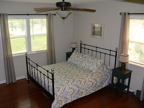 4th image of 128 Robin Ln