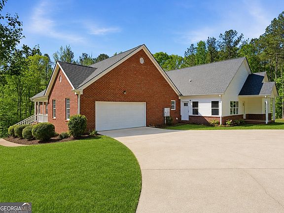 2nd image of 314 Coady Rd