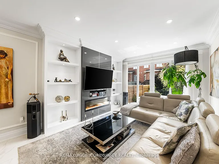 37 Copperstone Cres — Photo 11