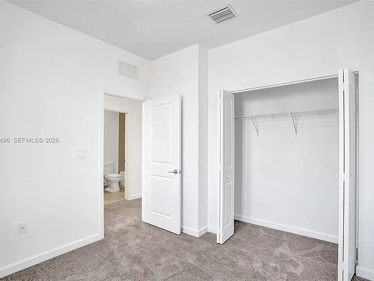 2542 SE 29th St #2542 — Photo 28