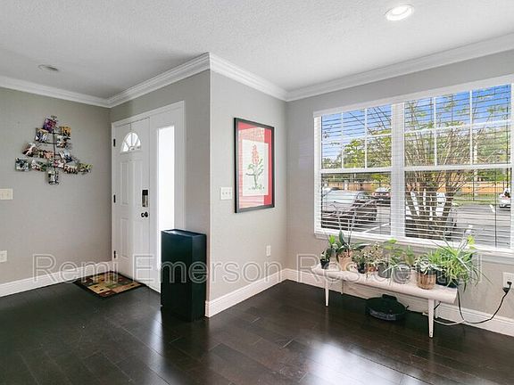 2nd image of 5800 Lake Pointe Village Cir APT 601