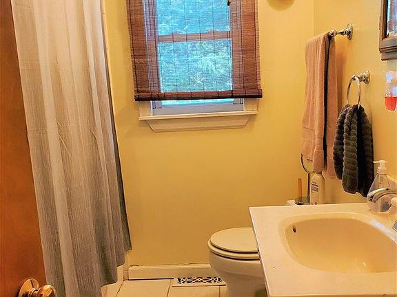 4th image of 42 Wileman Ave