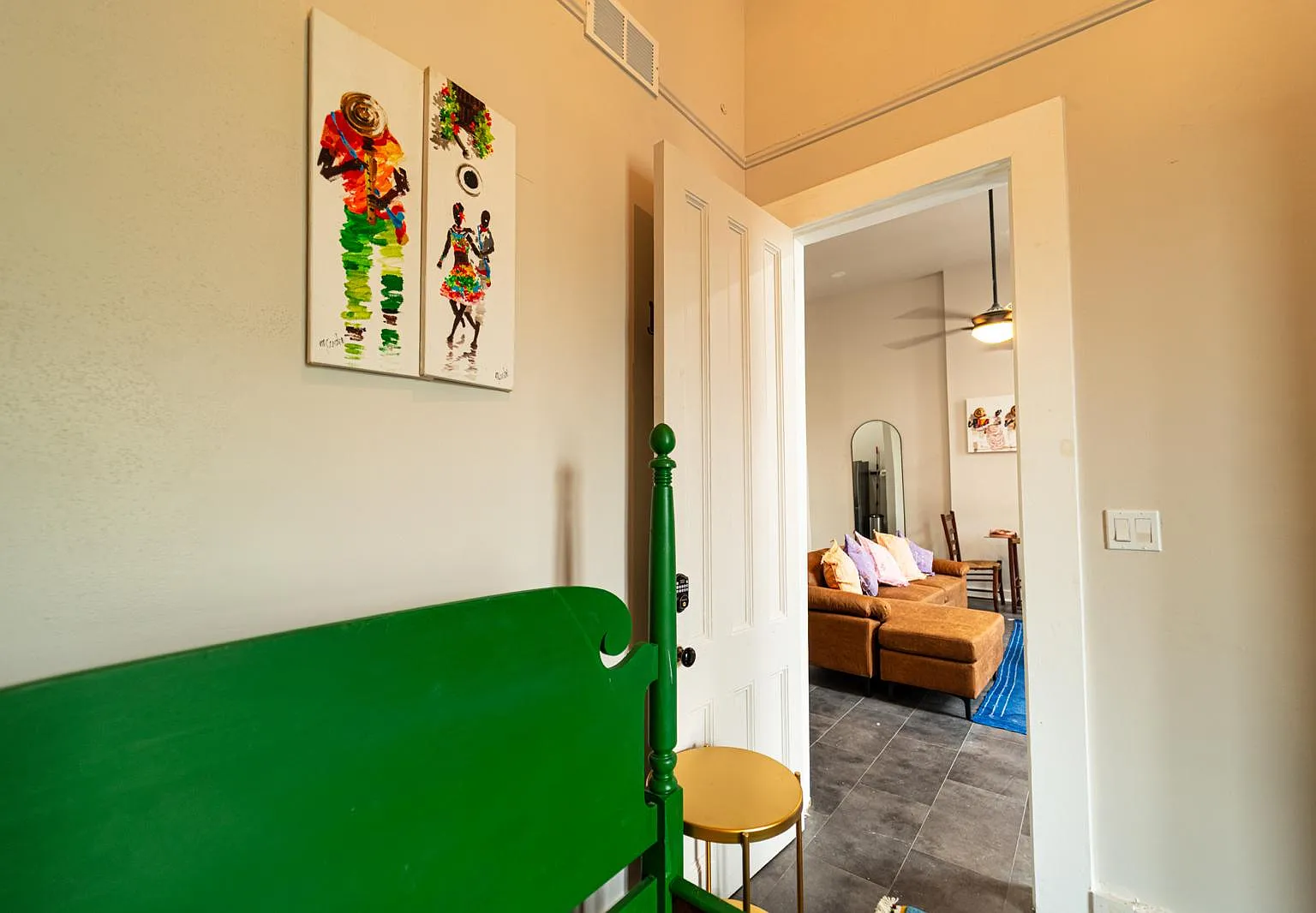 2 bed, 1000 sqft, $2,450 — Photo 2