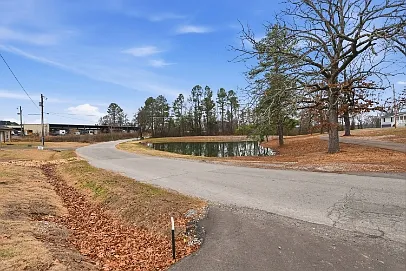 2 bed, $1,300 — Photo 2