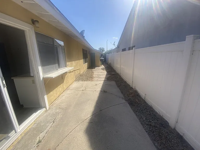 444 Blanco Ct — Photo 13