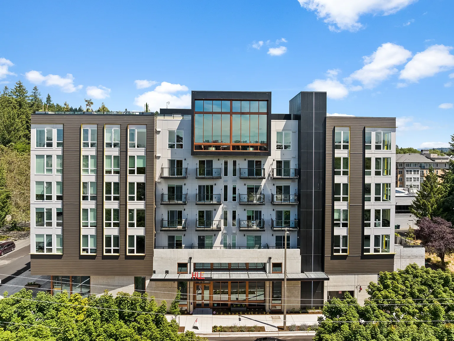 Hue Apartments — Photo 1