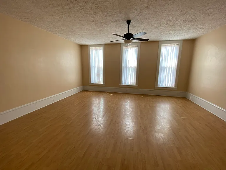 224 E Main St #A — Photo 3
