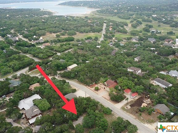 3rd image of 1271 Eastview Dr