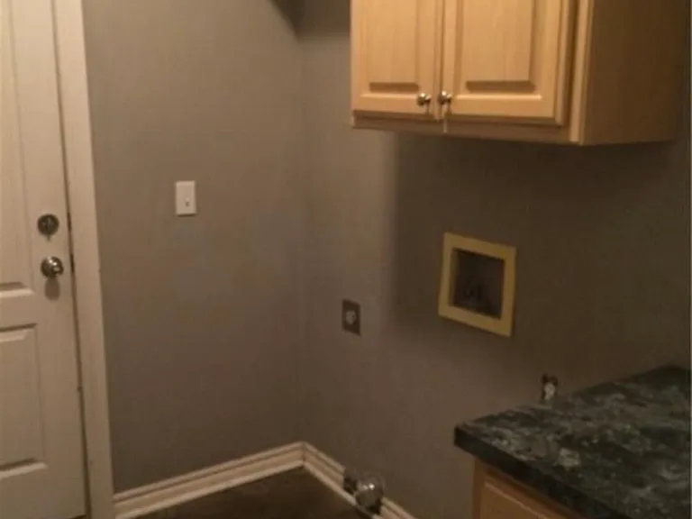 1828 Cedar Creek Ct — Photo 5