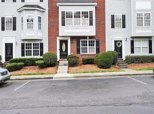 10068 Treeside Ln, Matthews, NC 28105