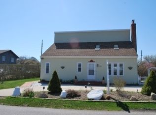16 S Fenmore St, Montauk, NY 11954