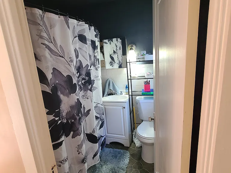 61 Leighton Ave — Photo 8
