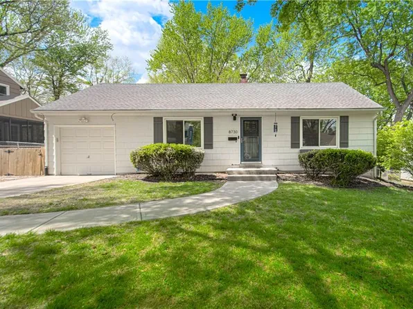 8730 Minnehaha Ln, Kansas City, MO 64114