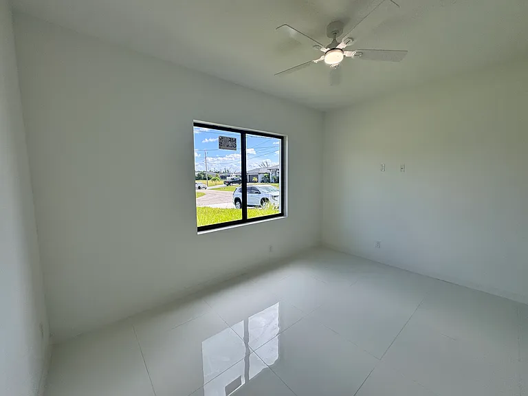 4116 NW 20th Ter — Photo 15