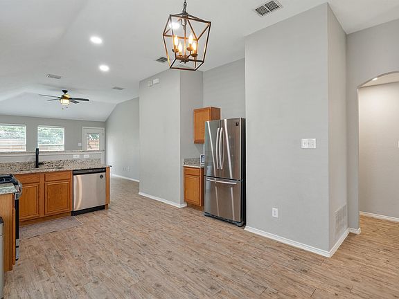 5th image of 11828 Cottontail Dr