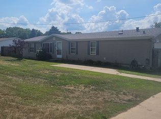 2720 Wonderland Dr, Wayland, MI 49348