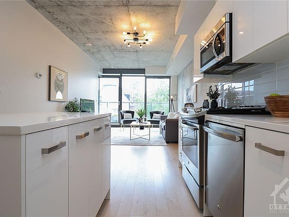 5th image of 224 Lyon St N #306