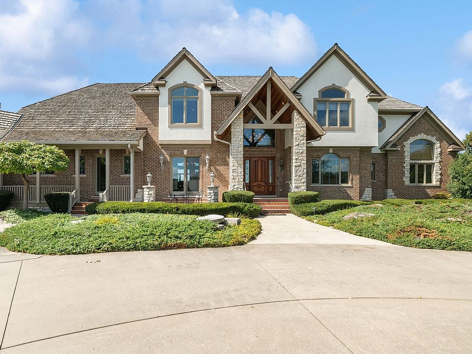 25164 W Sunset Ln, Lake Villa, IL 60046 | Zillow