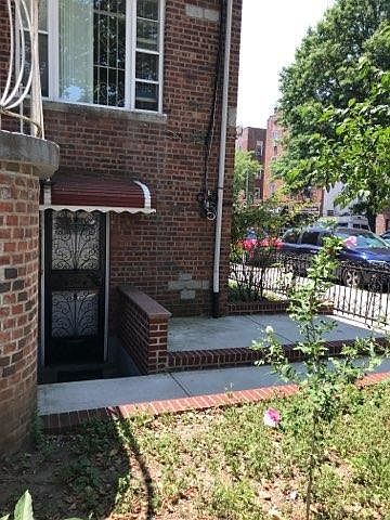 Your own private entrance and outdoor patio area.