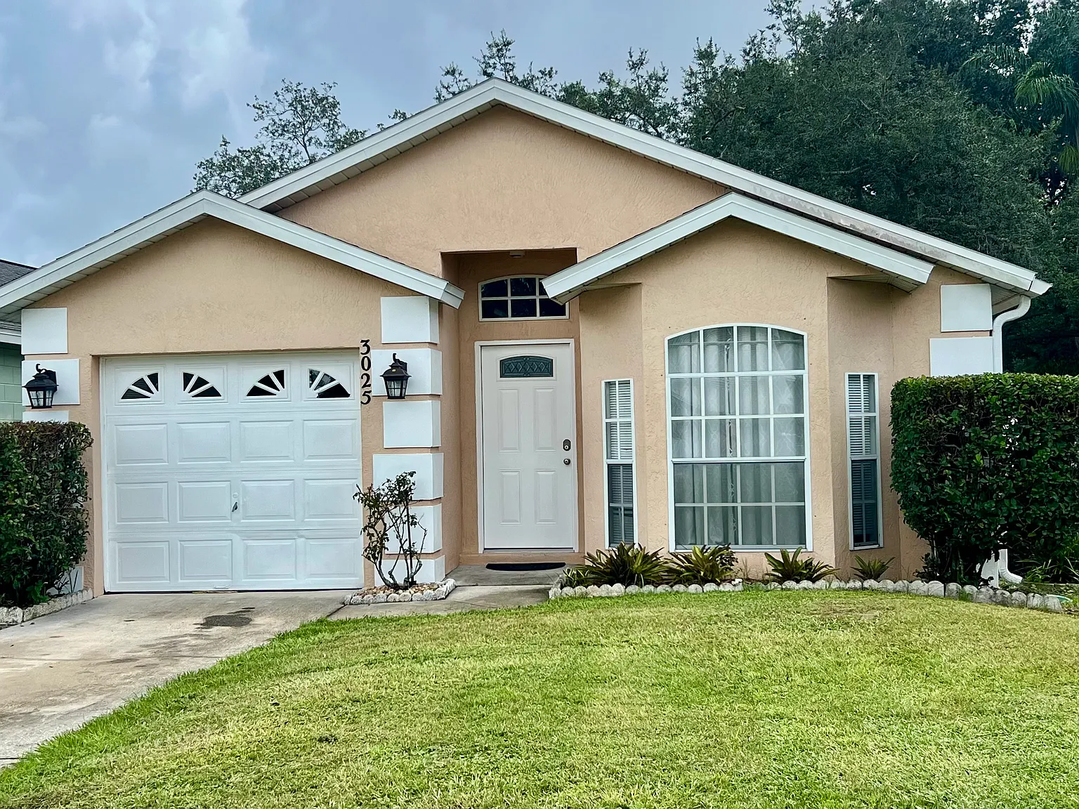 3 bed, 1226 sqft, $2,500 — Photo 1