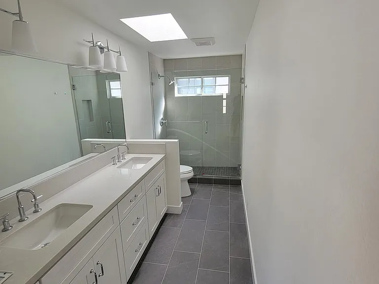 Primary bath en-suite to Master Bedroom.