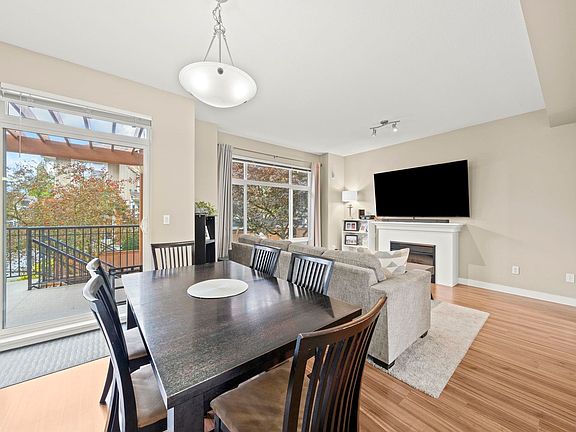 5th image of 6036 164th St #20
