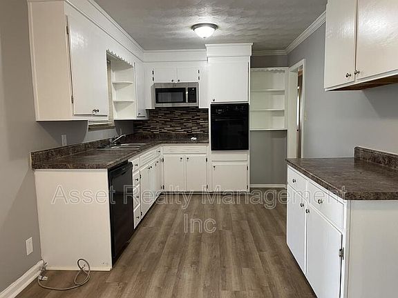 4th image of 500 Highland View Dr