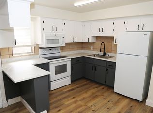 500 N Center St #1, Eustis, FL 32726