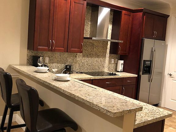 4th image of 2351 Lakeview Dr Unit 314