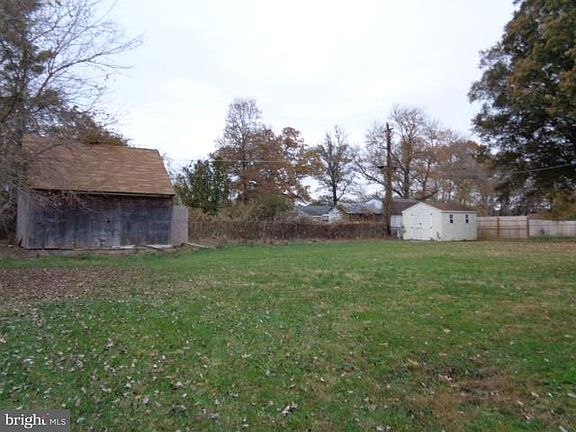 3rd image of 7845 Bethany Ln