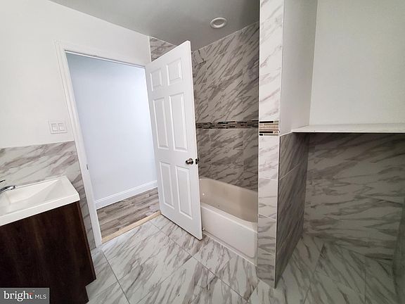 4th image of 626 N 12th St Unit 1