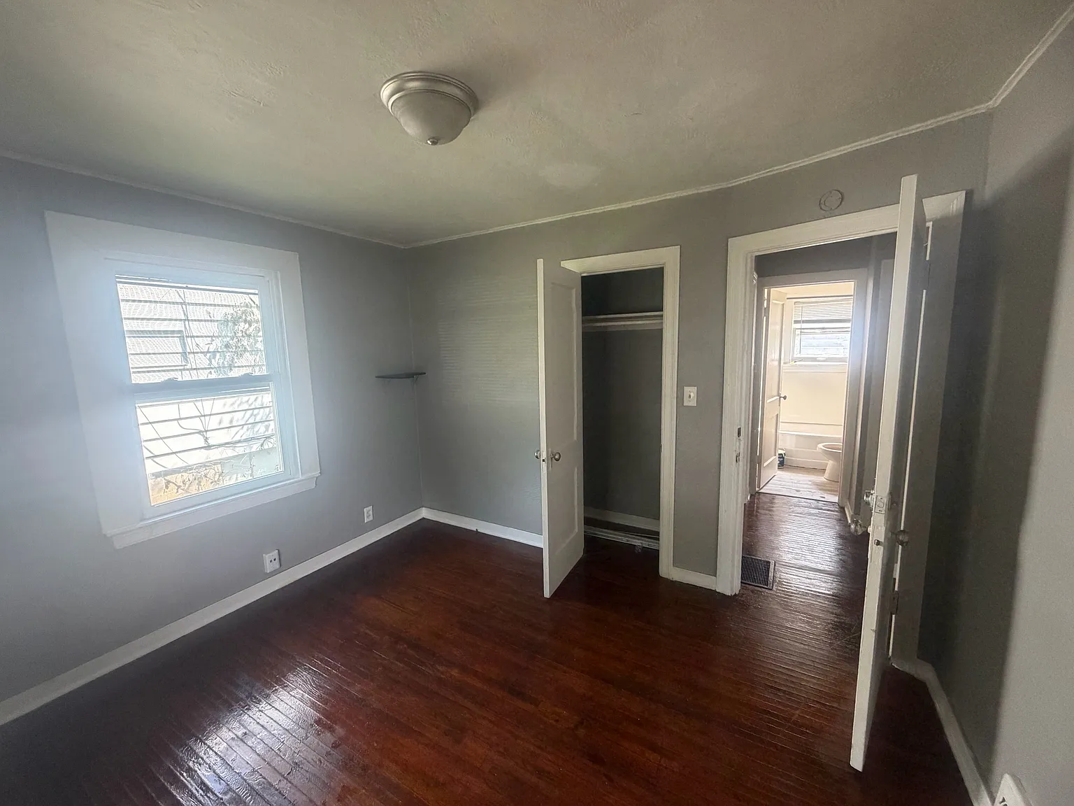 2 bed, 720 sqft, $1,250 — Photo 2