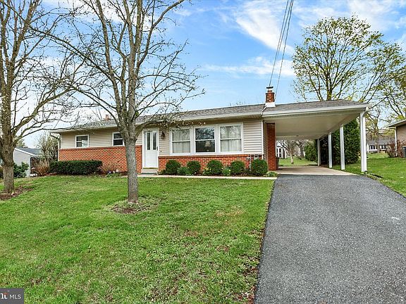 2nd image of 704 Charles Rd