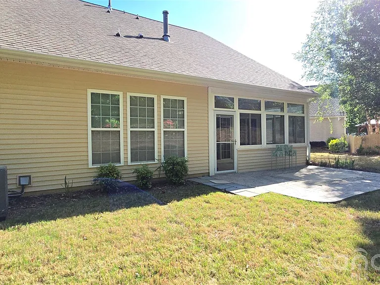 12051 Dunipace Ct — Photo 29