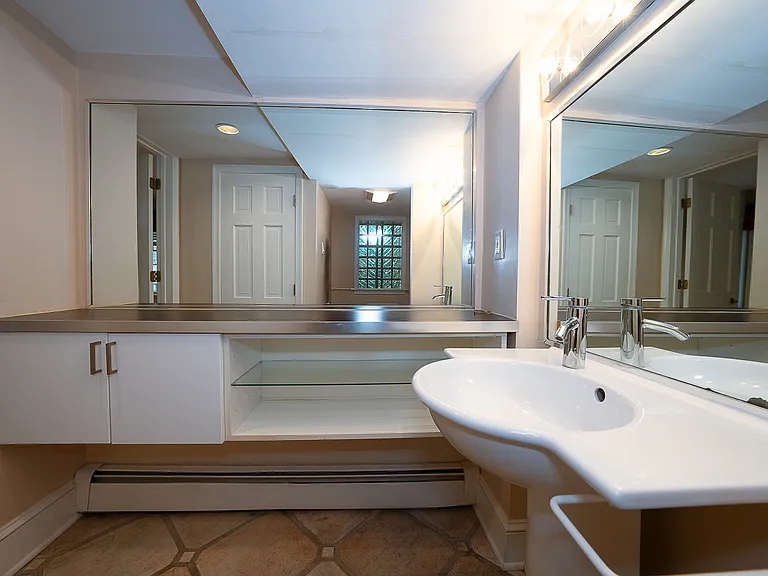 212 Elm Ter #1 — Photo 3