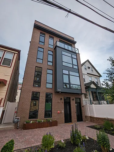 308 Academy St #201 Photo 1