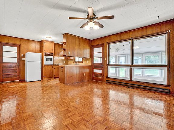 4th image of 109 Pleasant Meadows Dr