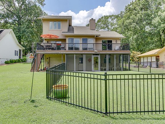 3rd image of 163 Scenic Dr