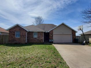1109 Woodland Rdg, Monett, MO 65708