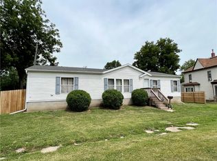 226 E Front St, Colfax, IA 50054