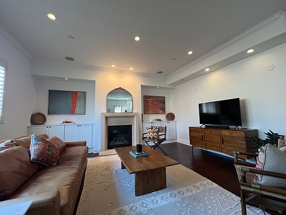 5th image of 1316 Amherst Ave APT 202