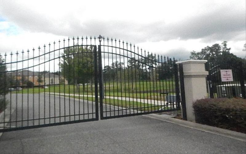 1st image of 2557 Summit View Dr
