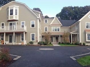 30 Pleasant St, Needham, MA 02492