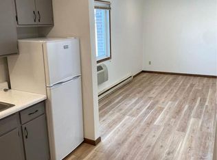 405 N 3rd St #9, Grand Forks, ND 58203