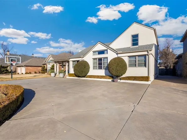 1123 Fenwick Pl, Nichols Hills, OK 73116