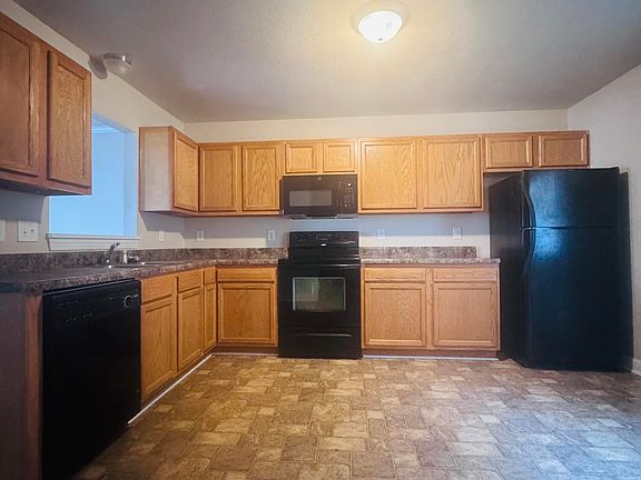 4th image of 304 Streamwood Drive