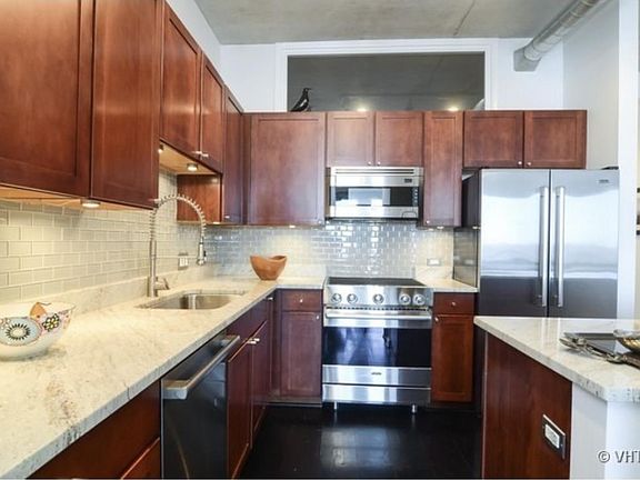 4th image of 720 N Larrabee St APT 1202